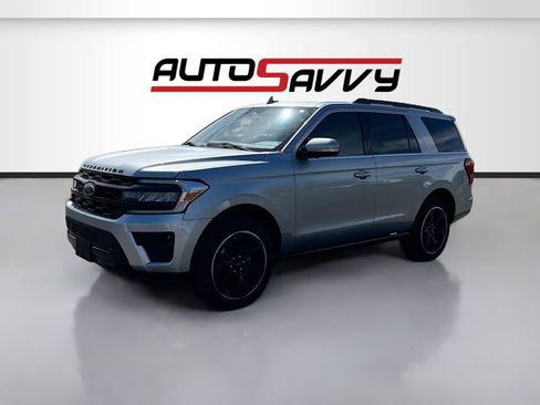 Used 2024 Ford Expedition Limited RWD image 3