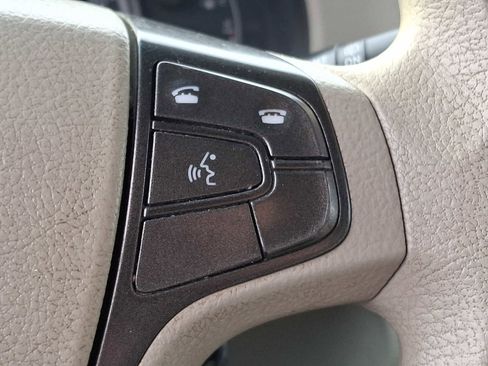 Used 2014 Toyota Sienna LE image 19