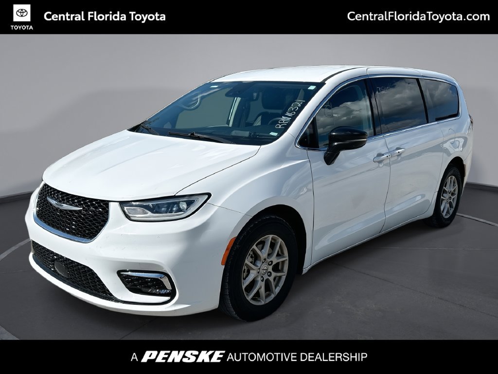 Used 2024 Chrysler Pacifica Touring-L FWD image 1