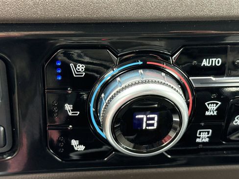 Used 2022 GMC Sierra 1500 SLT w/ SLT Premium Plus Package image 20