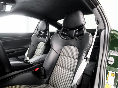 Used 2018 Porsche 911 GT3 RWD image 21