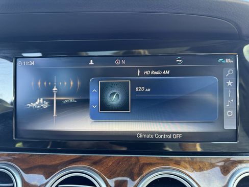 Used 2019 Mercedes-Benz E 300 4MATIC w/ Premium 1 Package image 16