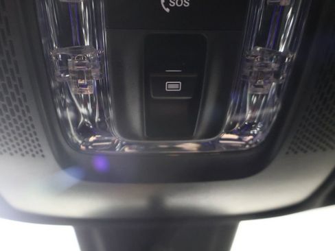 Used 2023 Mercedes-Benz GLB 250 w/ AMG Line image 49