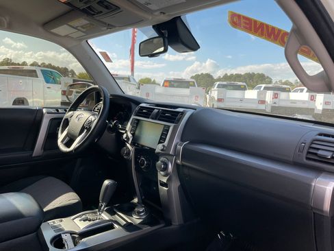 Used 2023 Toyota 4Runner SR5 image 29