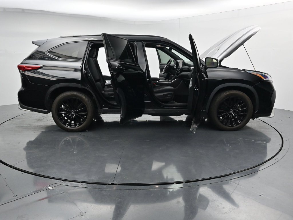 Used 2023 Toyota Highlander XSE FWD image 41