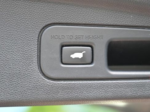 Used 2023 Acura MDX SH-AWD w/ Technology Package image 24