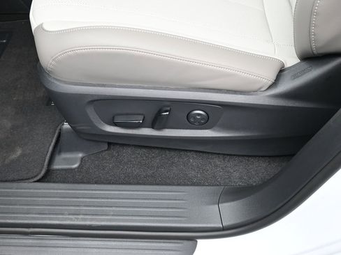 New 2026 INFINITI QX60 Luxe w/ Cargo Package image 17