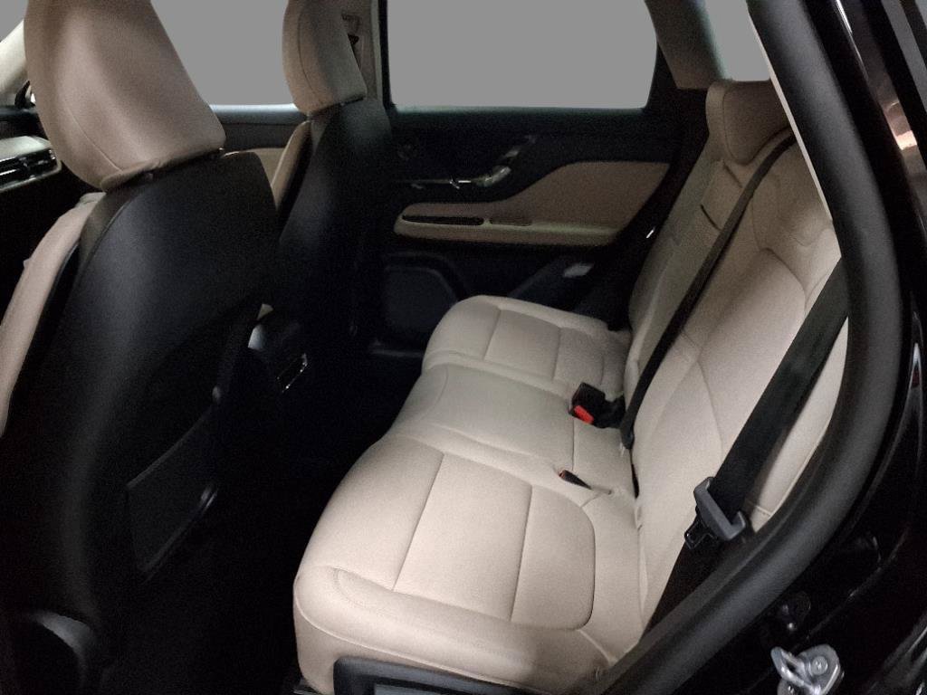 New 2025 Lincoln Corsair Reserve w/ Equipment Group 202A AWD/4WD image 9