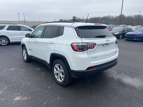 Used 2024 Jeep Compass Latitude image 6