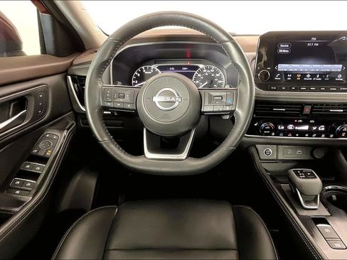 Used 2023 Nissan Rogue SL w/ SL Premium Package FWD image 8