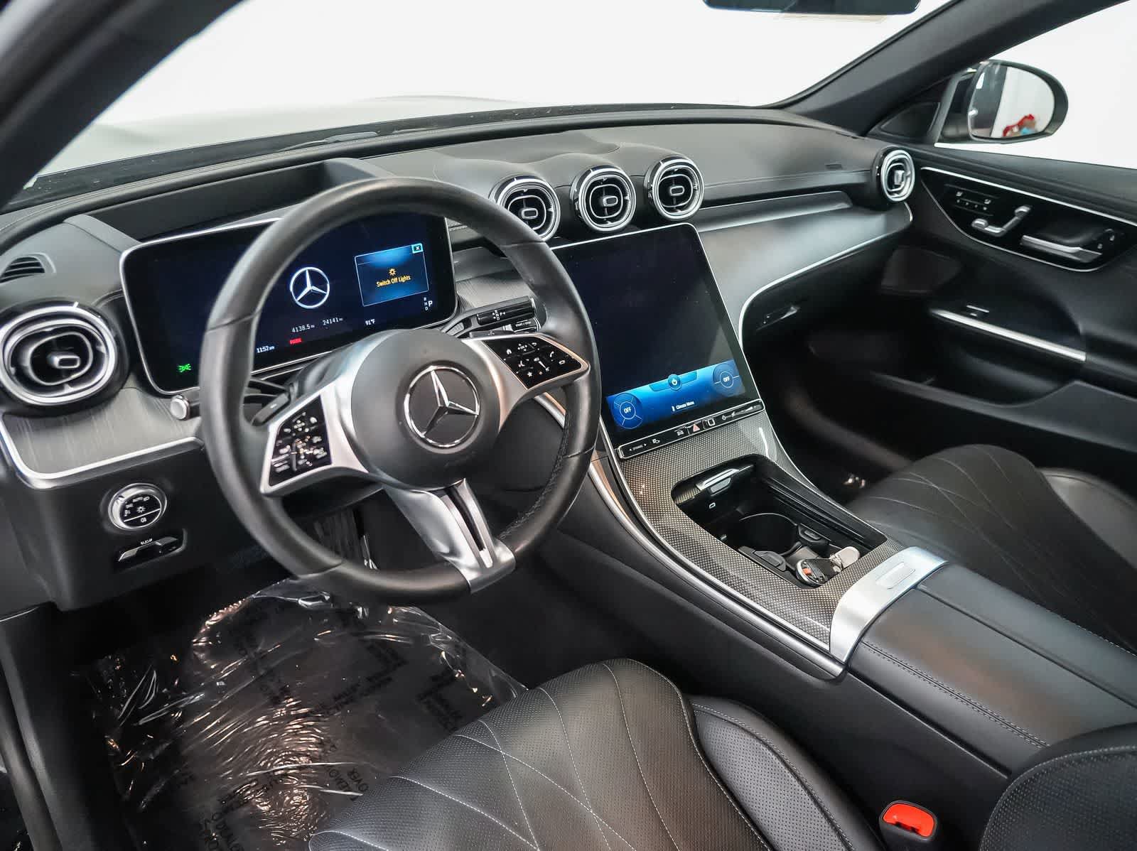 Used 2022 Mercedes-Benz C 300 Sedan image 4