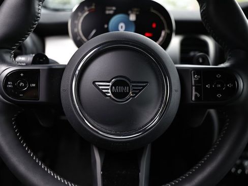 Used 2024 MINI Cooper S FWD image 31