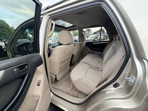 Used 2004 Toyota 4Runner SR5 AWD/4WD image 58