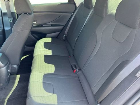 New 2026 Hyundai Elantra SE image 13