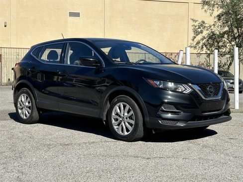 Certified 2021 Nissan Rogue Sport S image 2