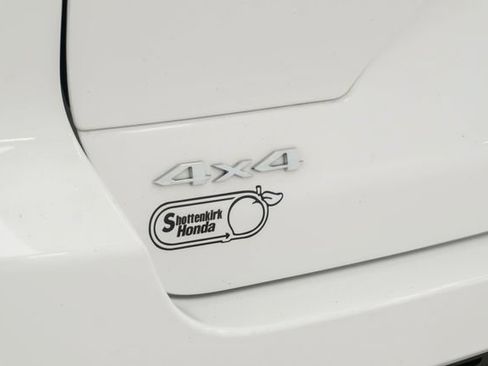 Used 2023 Jeep Grand Cherokee Limited AWD/4WD image 10