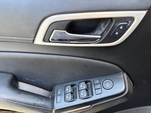 Used 2020 GMC Yukon XL Denali image 17