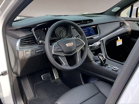 New 2026 Cadillac XT5 Sportv w/ LPO, Red Accent Package AWD/4WD image 6