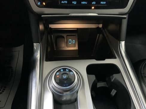 Used 2020 Ford Explorer XLT w/ Equipment Group 202A AWD/4WD image 36
