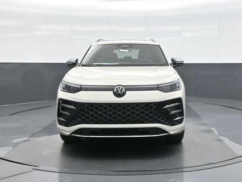 New 2026 Volkswagen Tiguan SE R-Line AWD/4WD image 2