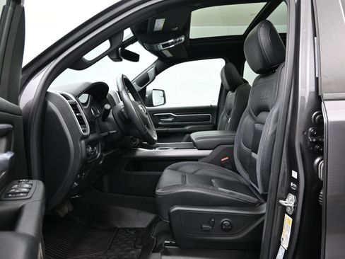 Used 2022 RAM 1500 Big Horn AWD/4WD image 9