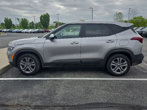 Used 2023 Kia Seltos LX AWD/4WD image 8