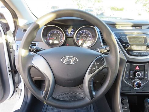 Used 2016 Hyundai Elantra SE FWD image 13