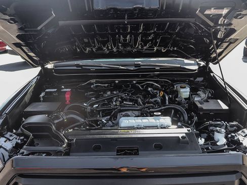 Certified 2026 Toyota Tacoma SR5 AWD/4WD image 33