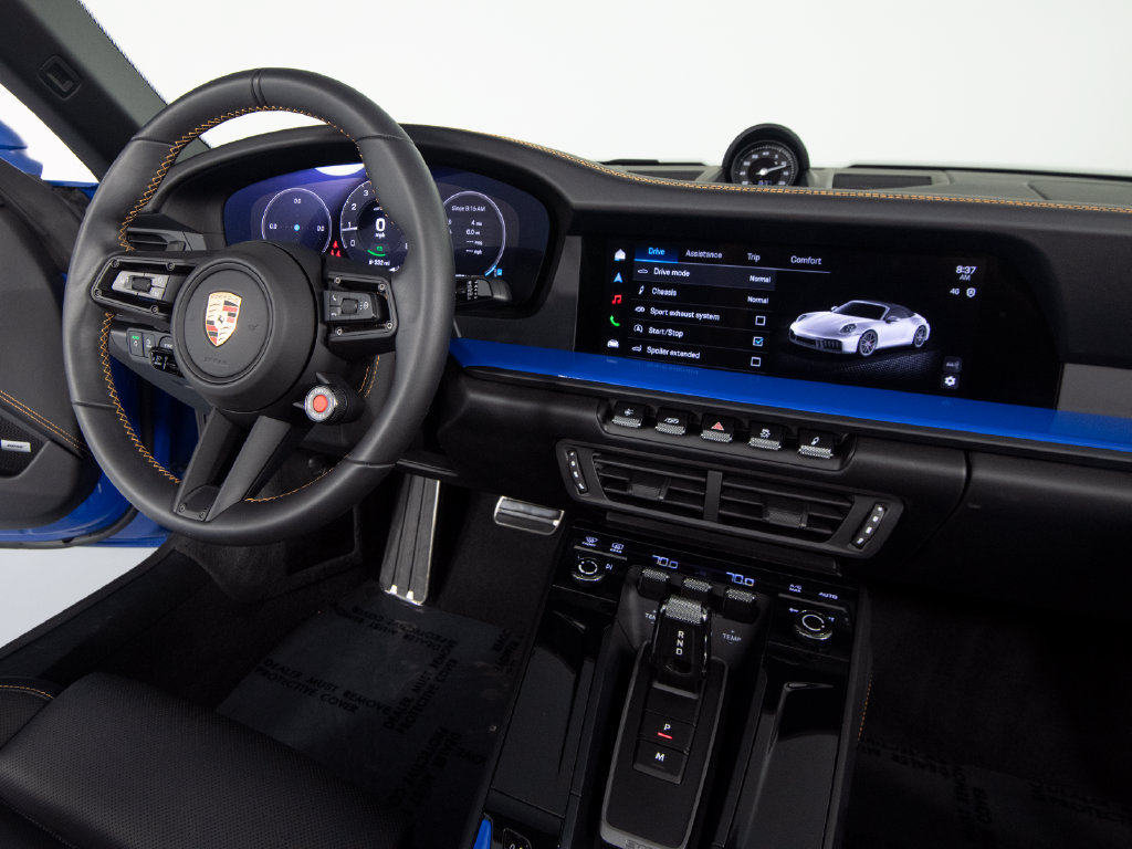 Certified 2025 Porsche 911 Carrera 4 GTS AWD/4WD image 36