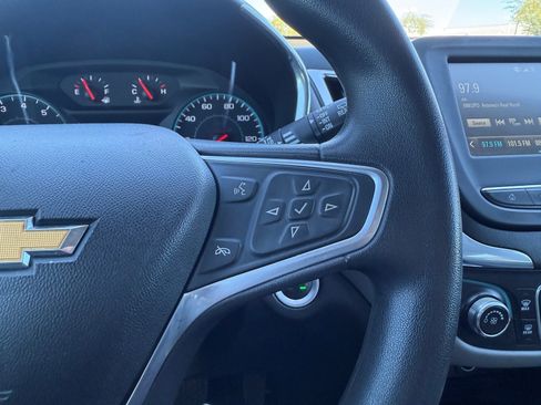 Used 2018 Chevrolet Equinox LS image 27