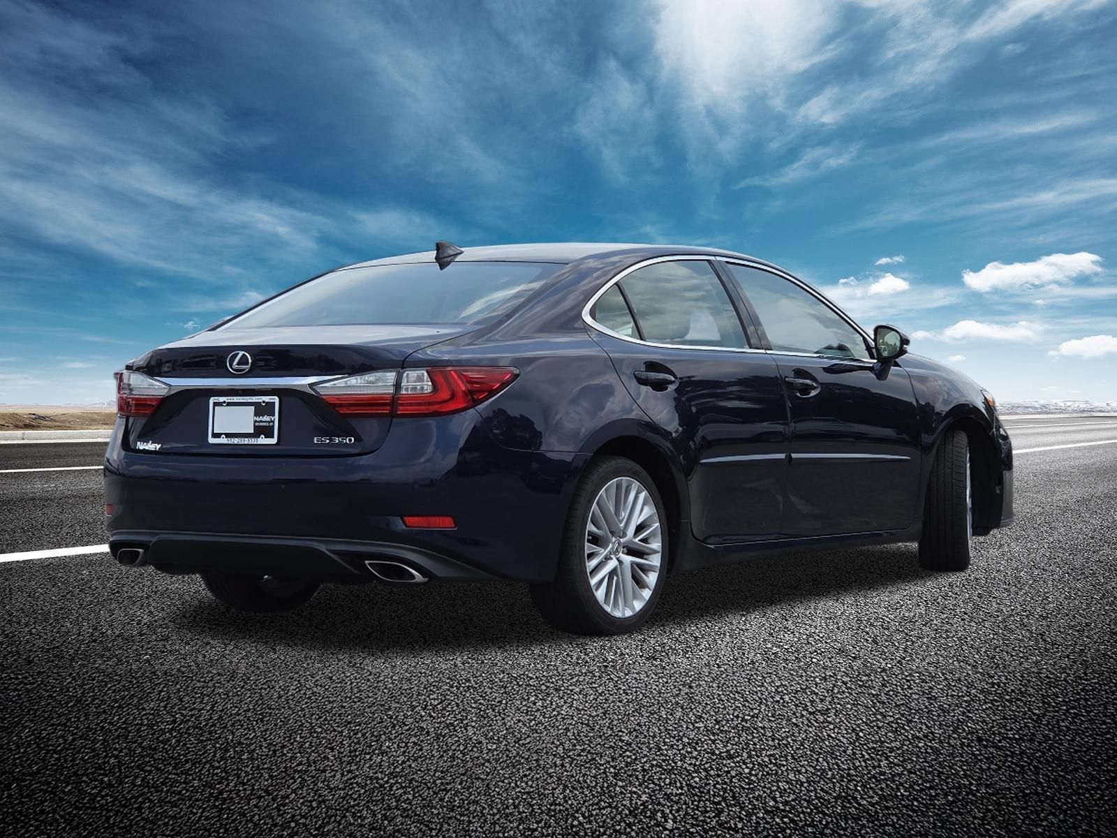 Used 2016 Lexus ES 350 w/ Luxury Package w/Wood Trim FWD image 18