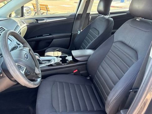 Used 2015 Ford Fusion SE FWD image 5