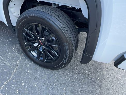 Certified 2025 GMC Sierra 1500 Elevation AWD/4WD image 7