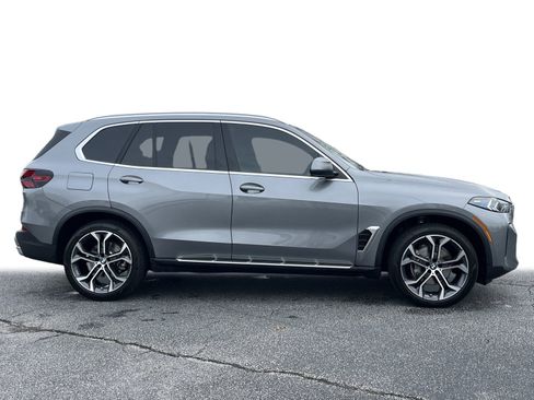 Used 2026 BMW X5 xDrive40i image 32