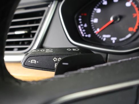 Used 2023 Audi Q5 2.0T Premium image 29