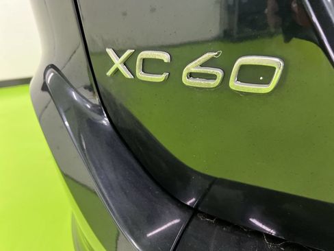 Used 2016 Volvo XC60 T6 Platinum AWD/4WD image 12
