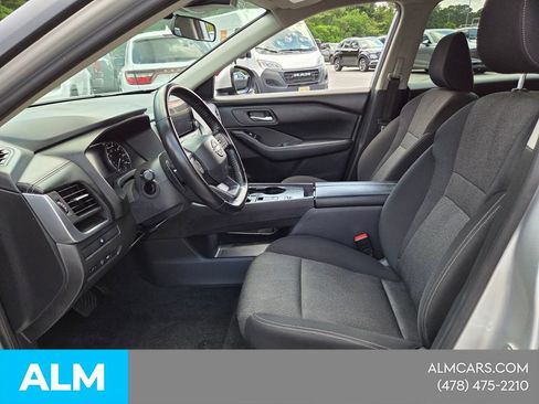 Used 2025 Nissan Rogue SV FWD image 7