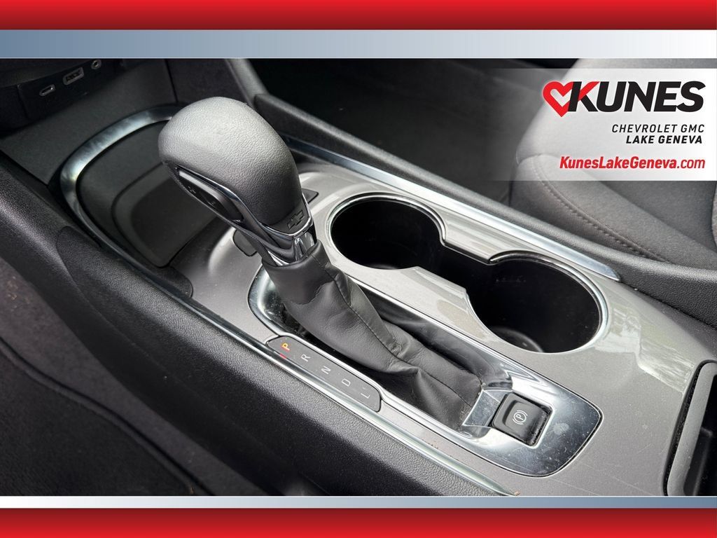 Used 2025 Chevrolet Malibu LT FWD image 28