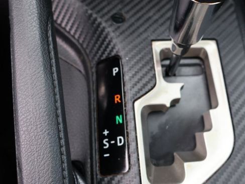 Used 2015 Toyota RAV4 XLE FWD image 26