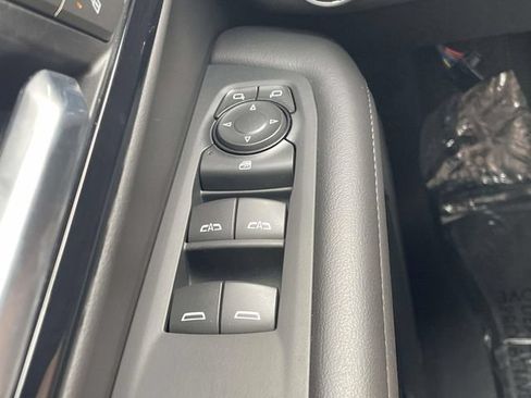 Used 2025 Chevrolet Tahoe LT AWD/4WD image 25