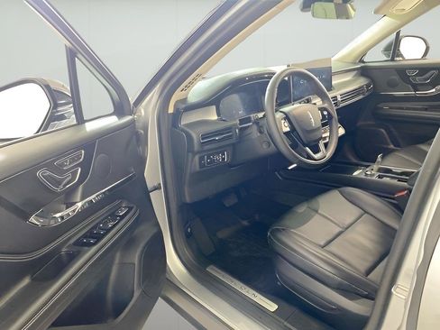 Used 2023 Lincoln Corsair AWD w/ Equipment Group 101A image 30