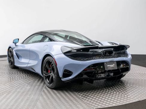New 2026 McLaren 750S RWD image 4