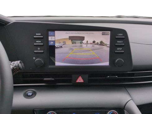 Used 2025 Hyundai Elantra Sport FWD image 19