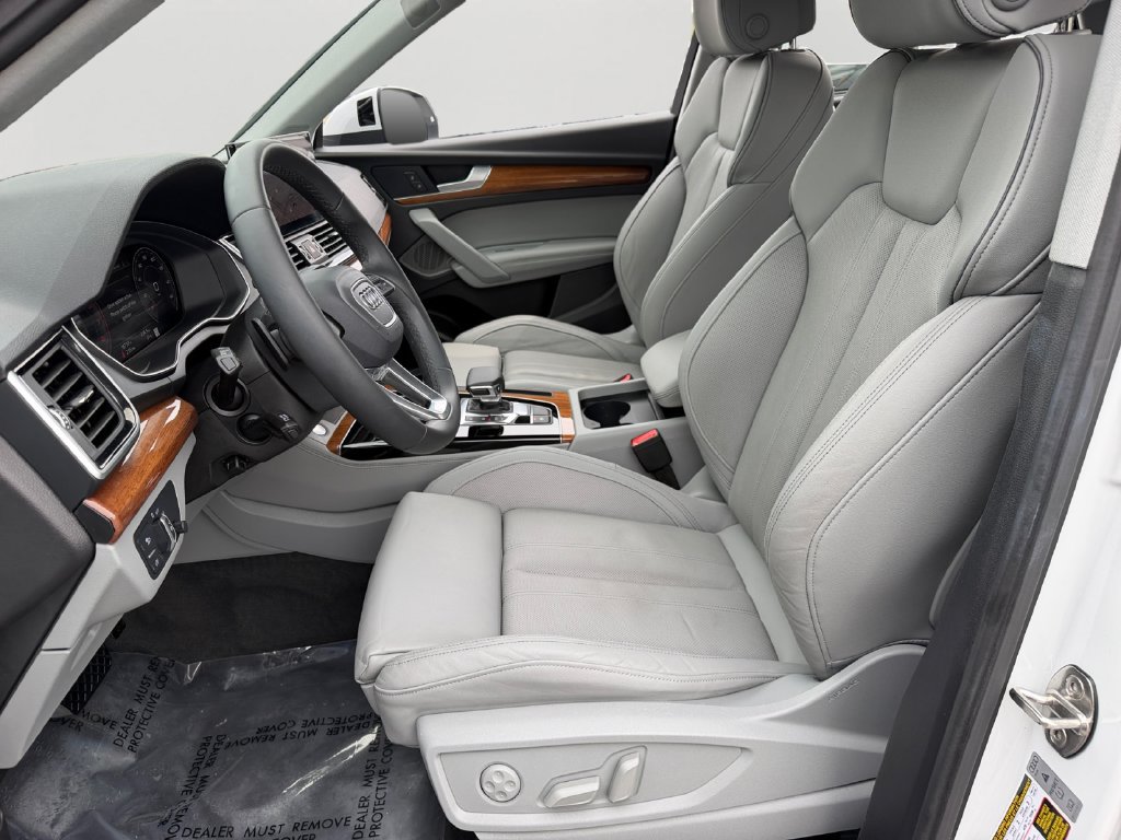 Used 2024 Audi Q5 2.0T Premium Plus w/ Premium Plus Package AWD/4WD image 14