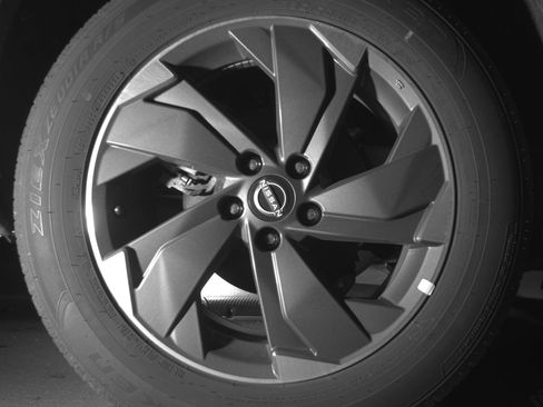 Used 2025 Nissan Rogue SV image 15