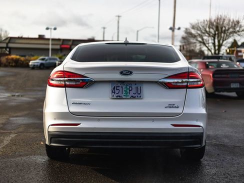 Used 2019 Ford Fusion SE image 9