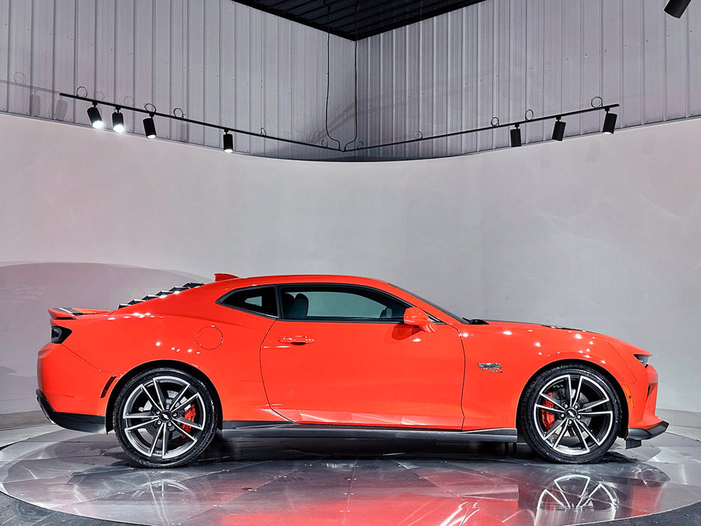 Used 2018 Chevrolet Camaro SS w/ Hot Wheels Edition RWD image 5