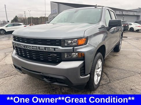Used 2021 Chevrolet Silverado 1500 Custom image 3