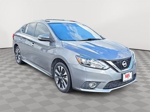 Used 2019 Nissan Sentra SR image 3