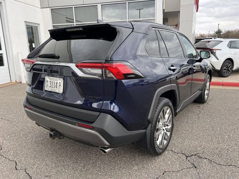 Used 2020 Toyota RAV4 Limited w/ Limited Grade Weather Package AWD/4WD image 12